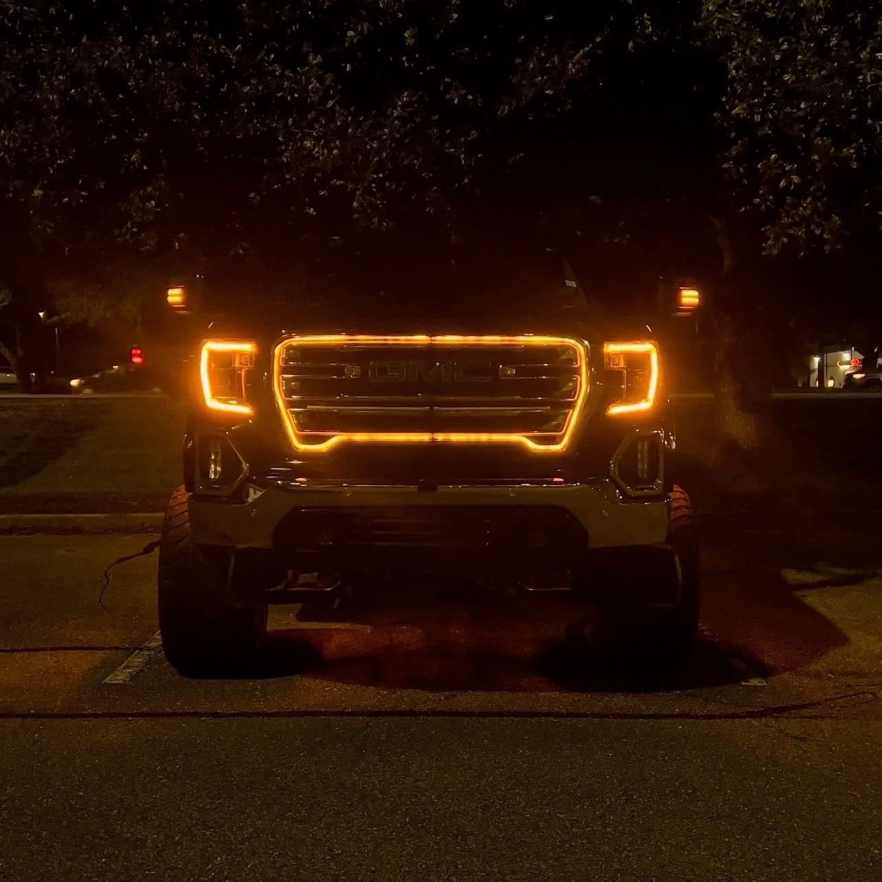 2019-2022 GMC 1500 & 2500 Sequential Switchback Grill Lights