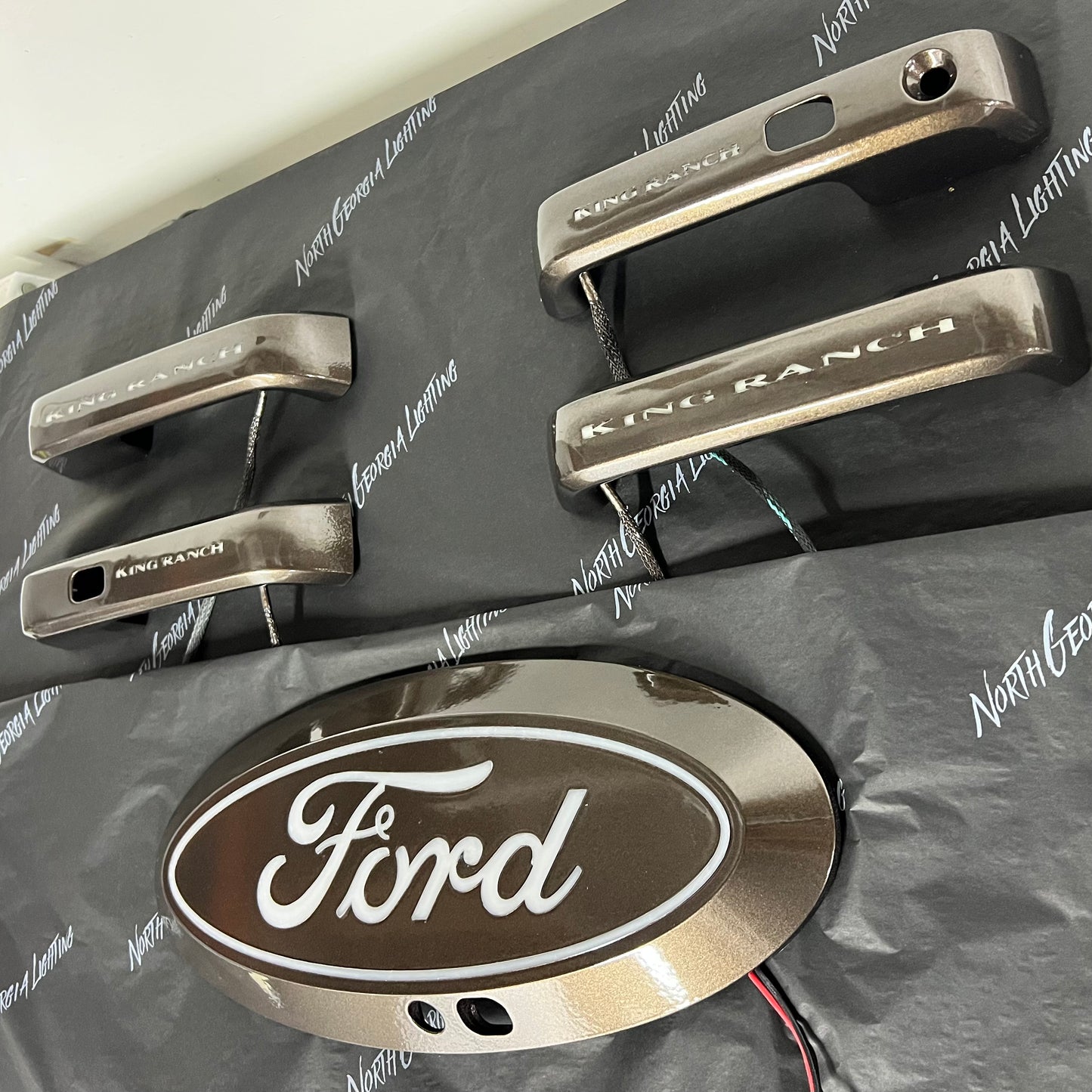 Light-Up Ford Emblem